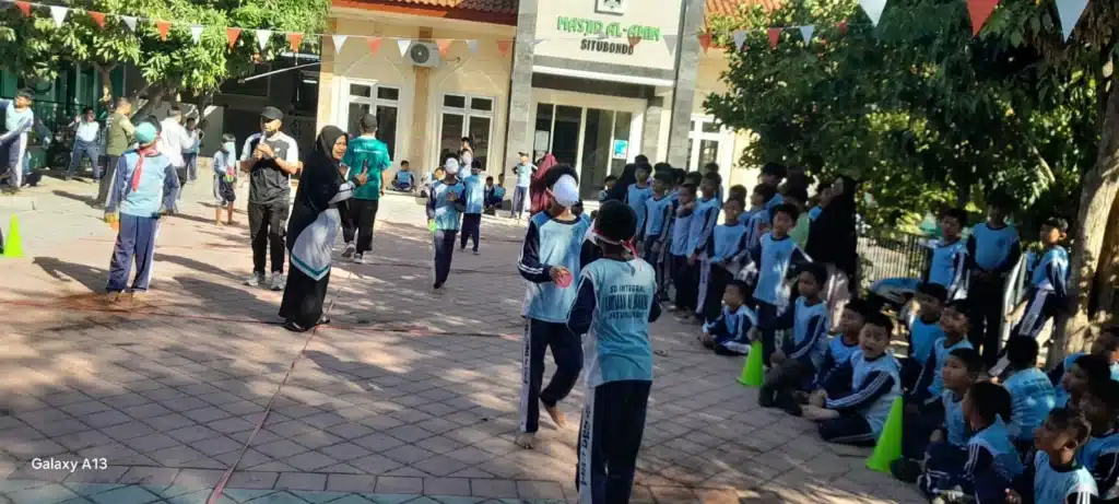 lomba hut ri di situbondo