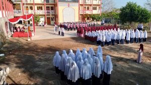 Khidmatnya Upacara HUT RI ke-81 Yayasan Al Amin dan Penghargaan Pahlawan Pengabdian